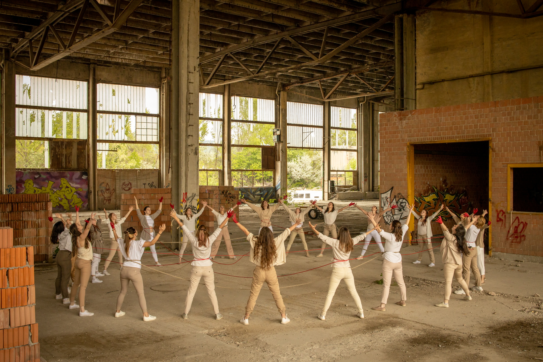 [background image] image of art exhibition space (for an art gallery)