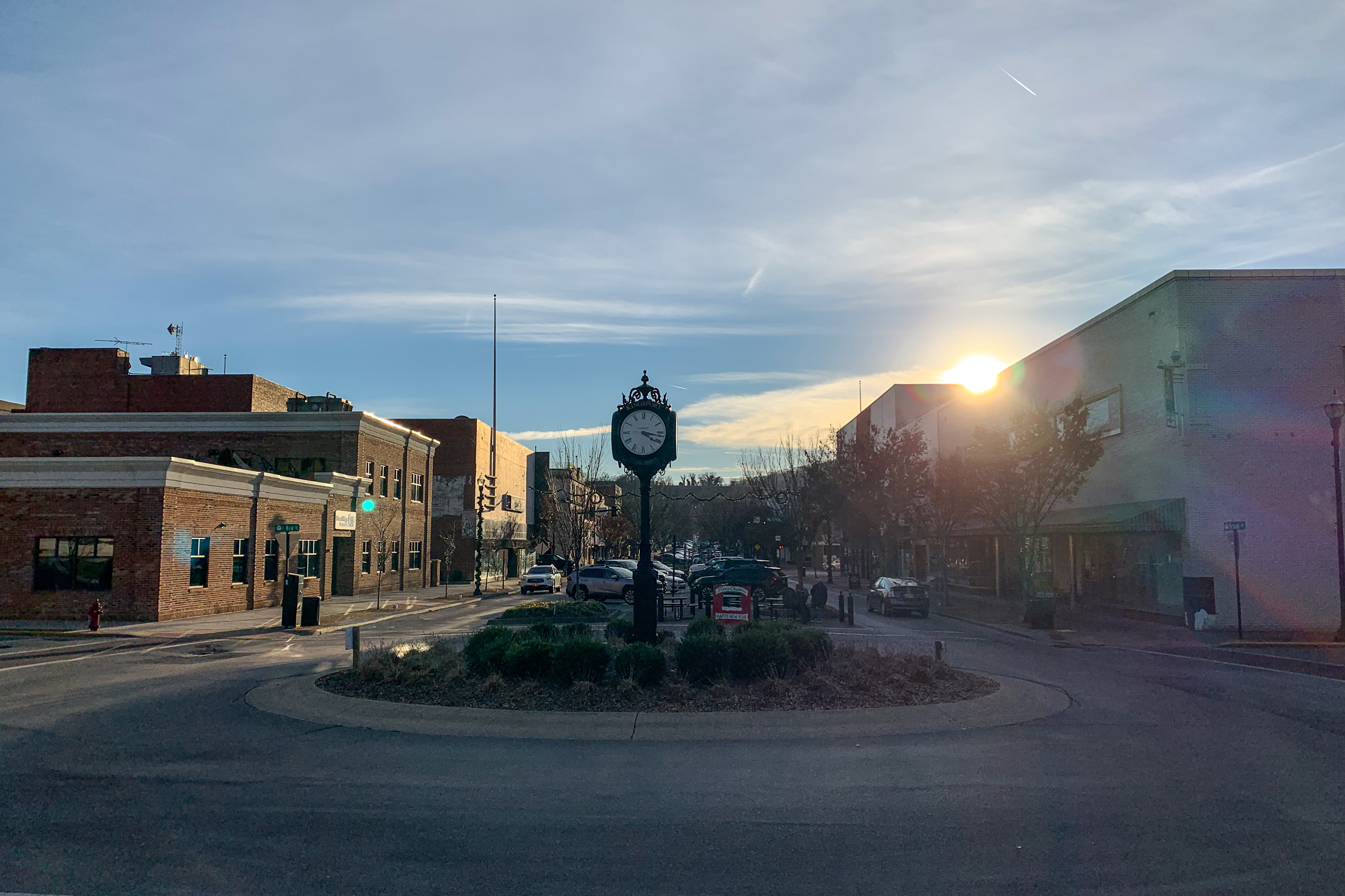 Charter Bus And Black Car Service In Knoxville