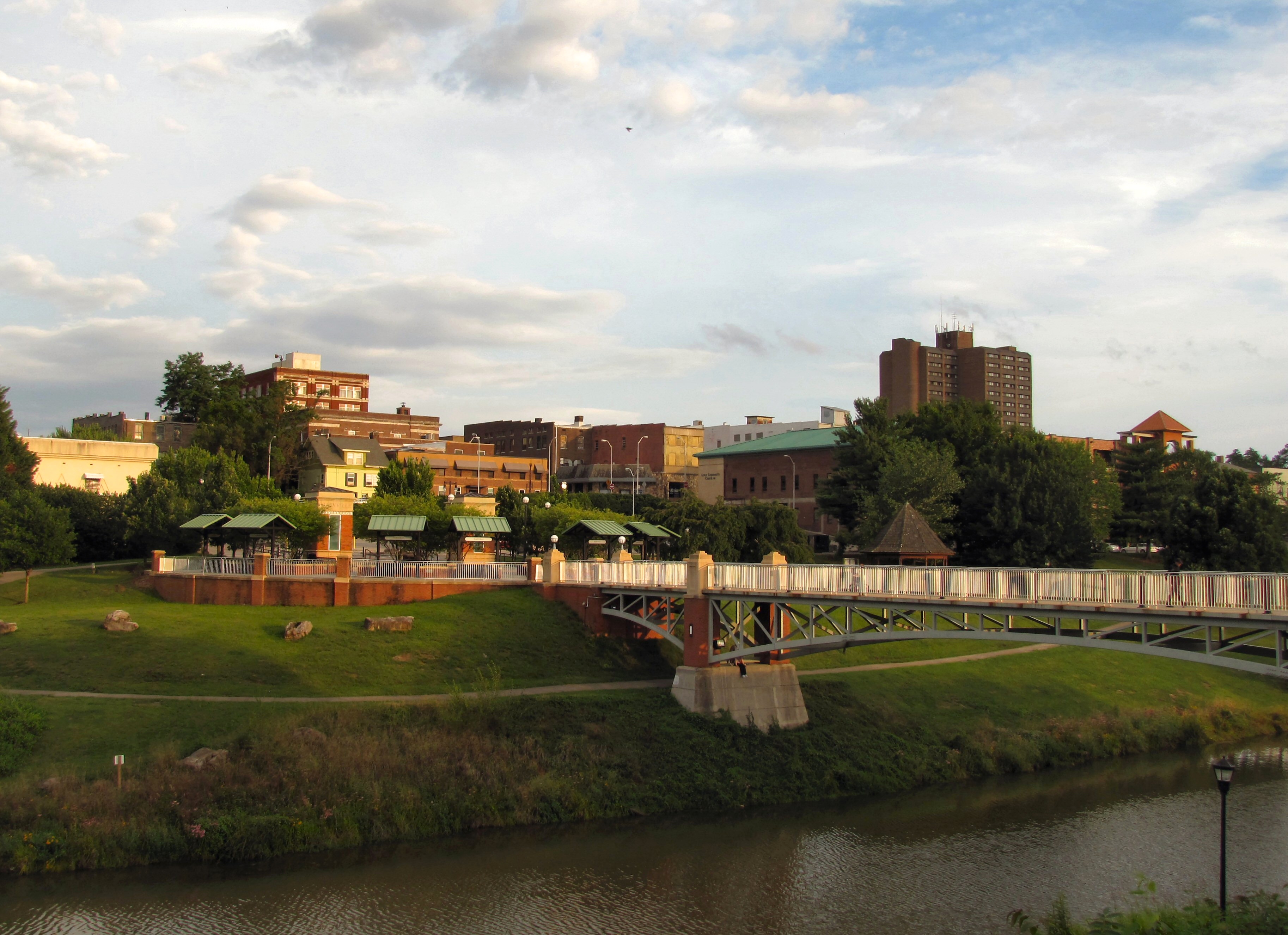 Charter Bus And Black Car Service In Knoxville