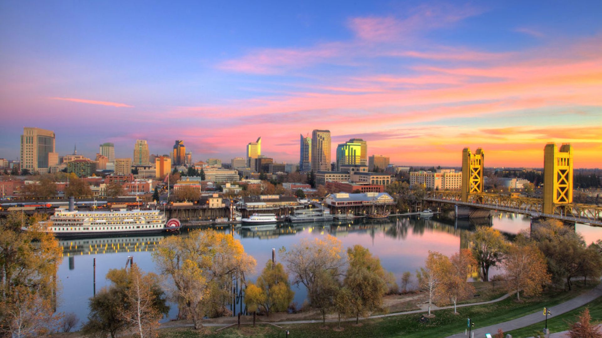 Charter Bus And Black Car Service In Knoxville