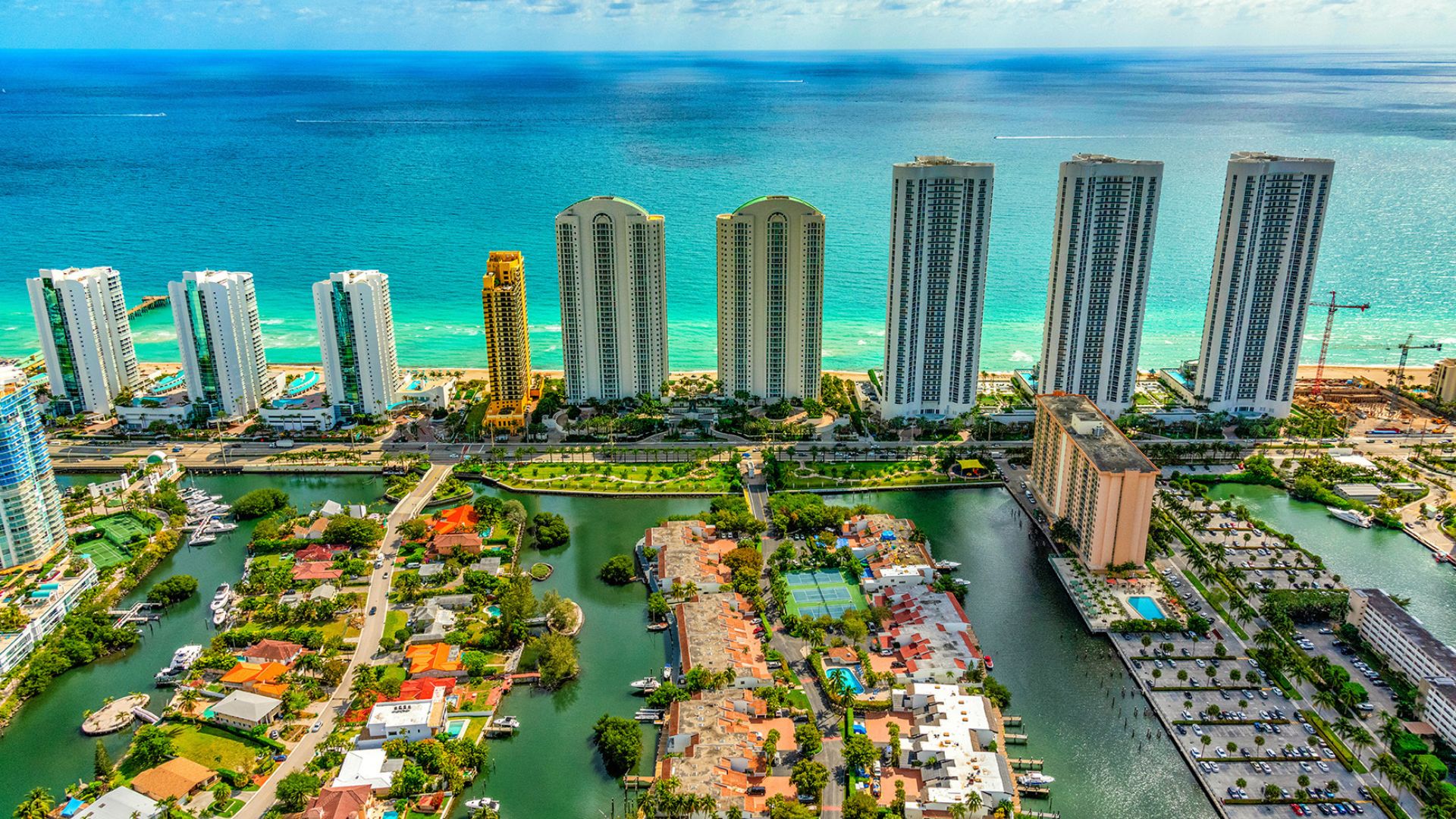 Charter Bus And Black Car Service In Knoxville