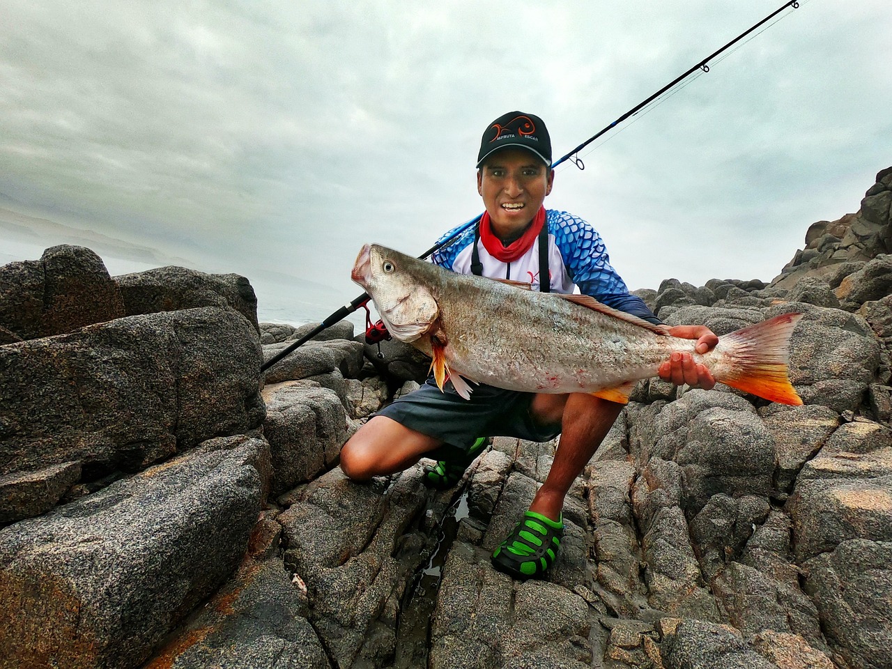 Minus Tide Late-Summer Rock Fishing for Black Rockfish on the Oregon Coast