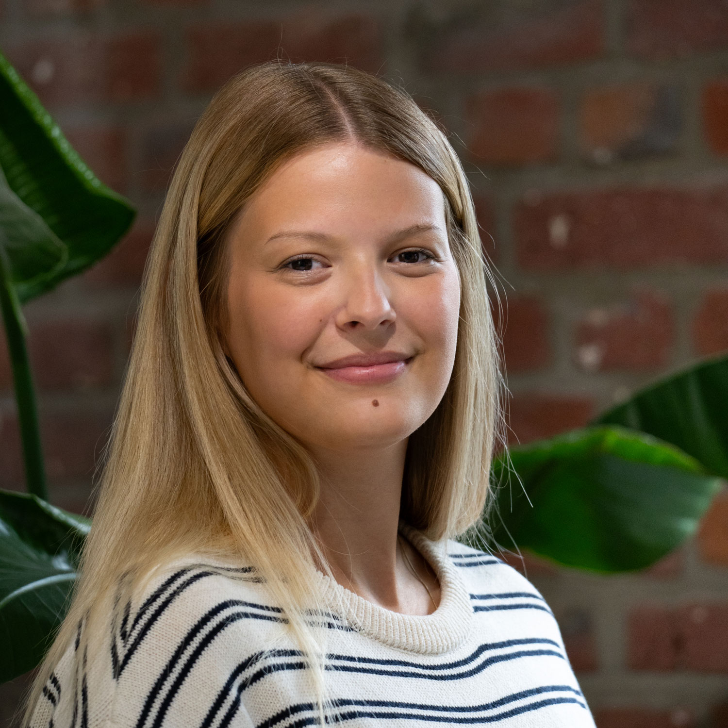 Zoë Cox, Art Director