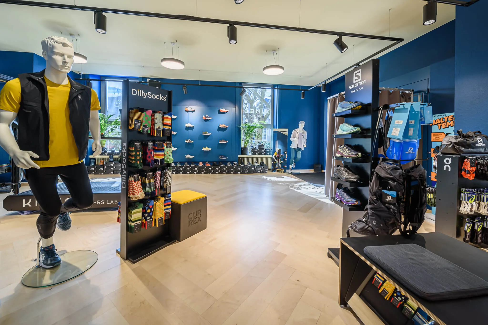 Laufschuhe und Laufbekleidung im Kineo Runners Lab