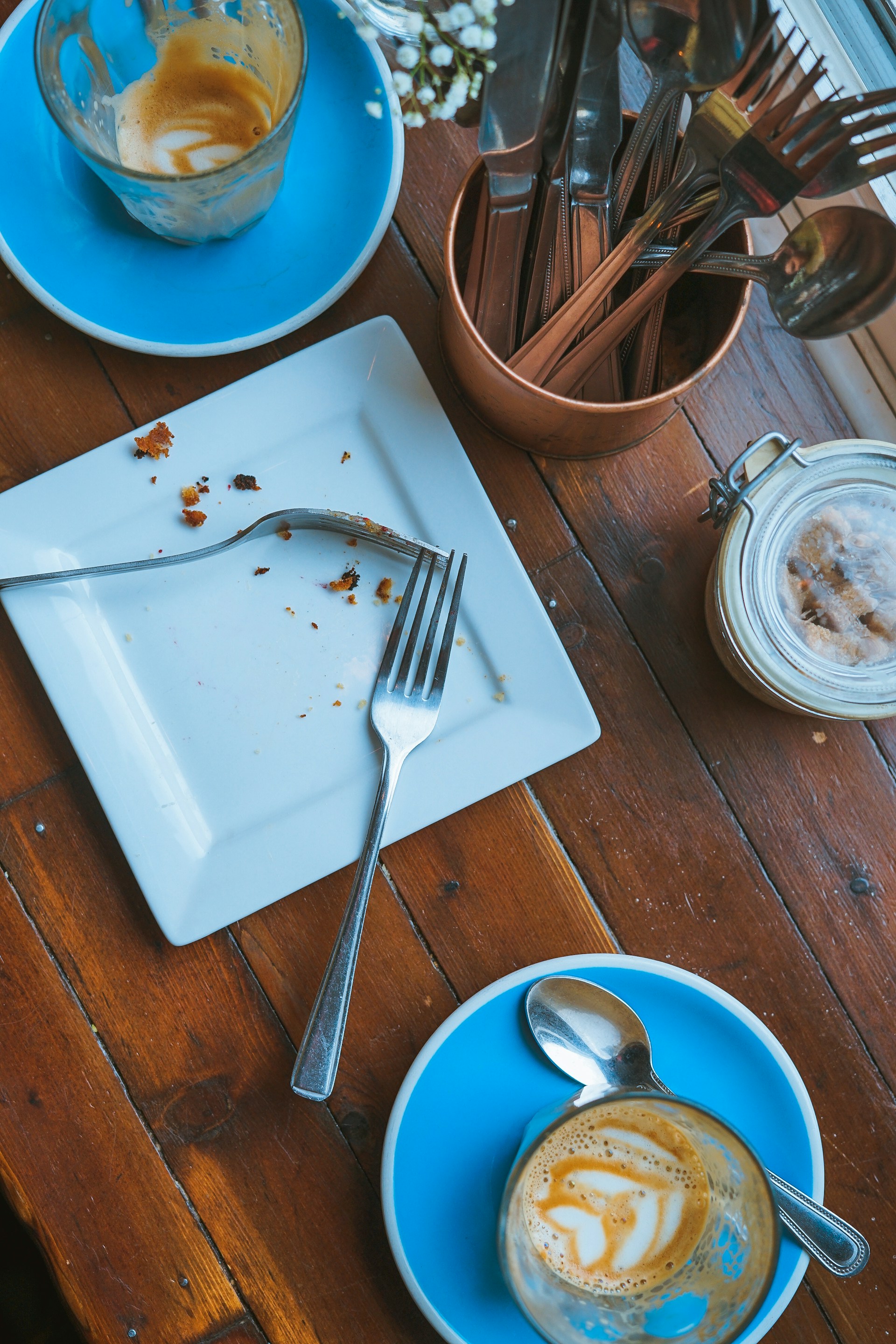 Table after finishing eating, symbolizing overcoming procrastination
