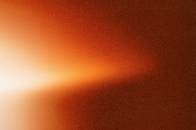 Dégradé de lumière chaude, ambiance Spark Club