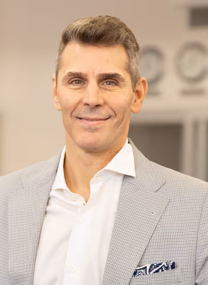 The biography image of Mark Serafini.