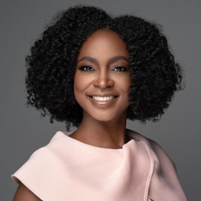 headshot of candice knowles