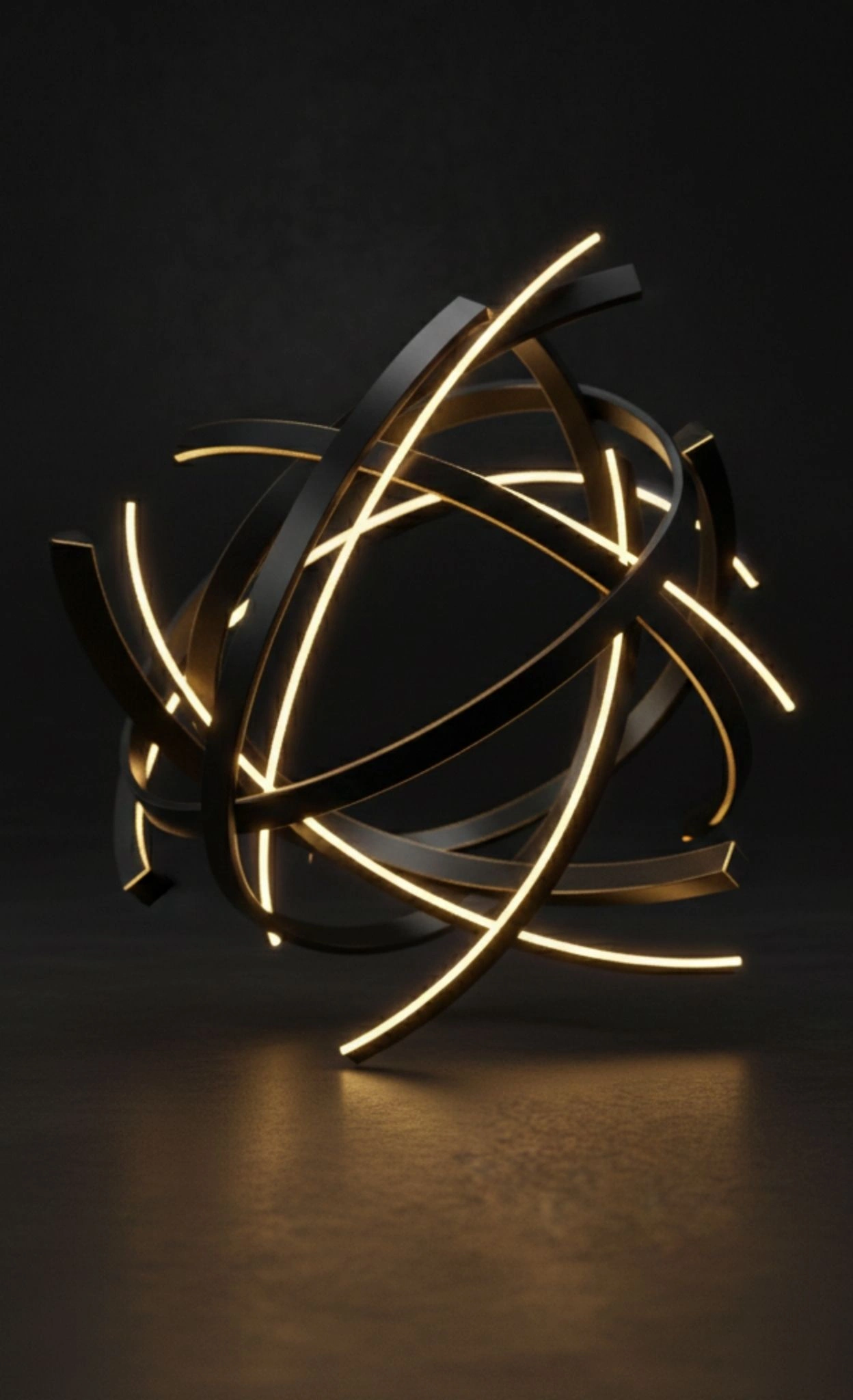 Abstrakte 3D-Visualisierung eines Meeting Agenten: Ineinander verschlungene, dunkel schimmernde Ringe mit goldenen Lichtakzenten symbolisieren vernetzte Enterprise KI und effiziente Gesprächsführung.