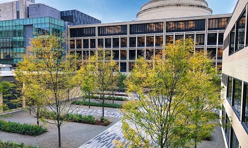 Massachusetts Institute of Technology (MIT)