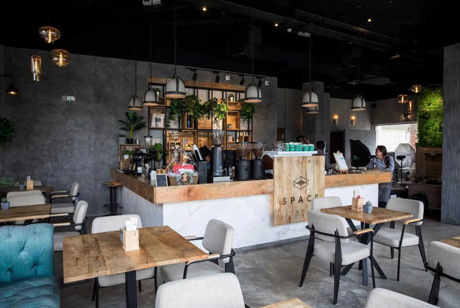 Space Cafe - Corniche Al Qawasim