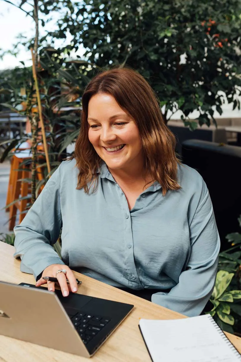 Hannah Perry of Fixinc working