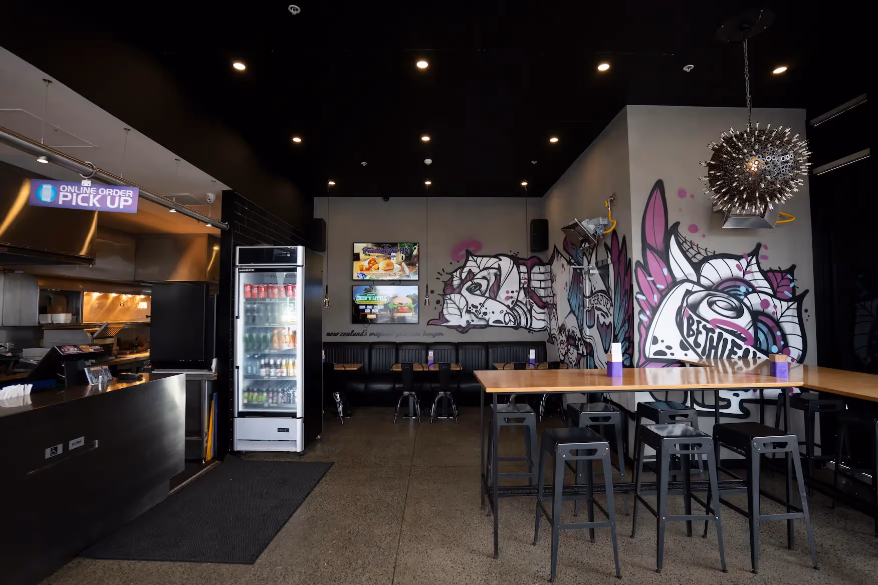 BurgerFuel Bethlehem in-store interior seating 2