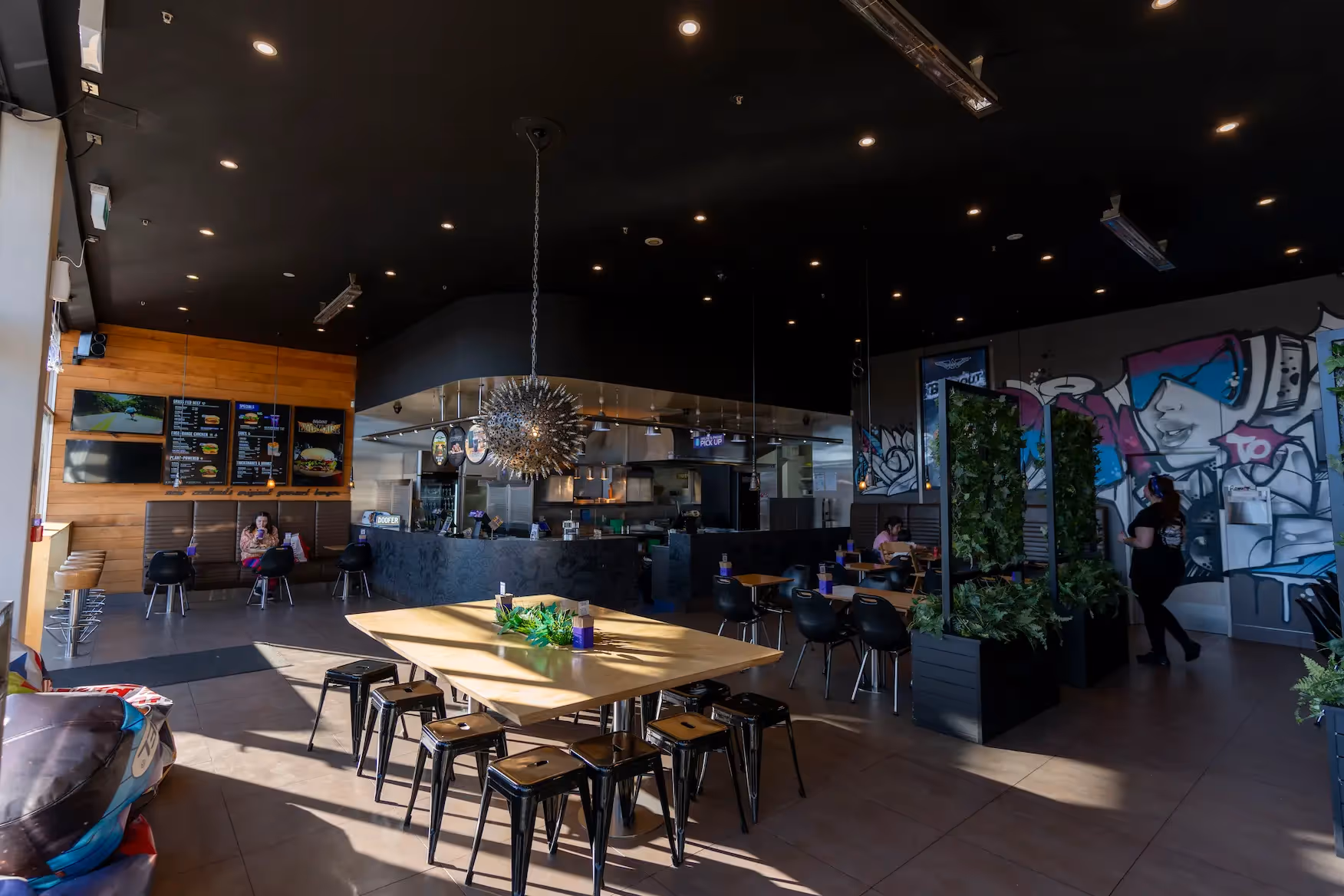 BurgerFuel Bush Inn interior