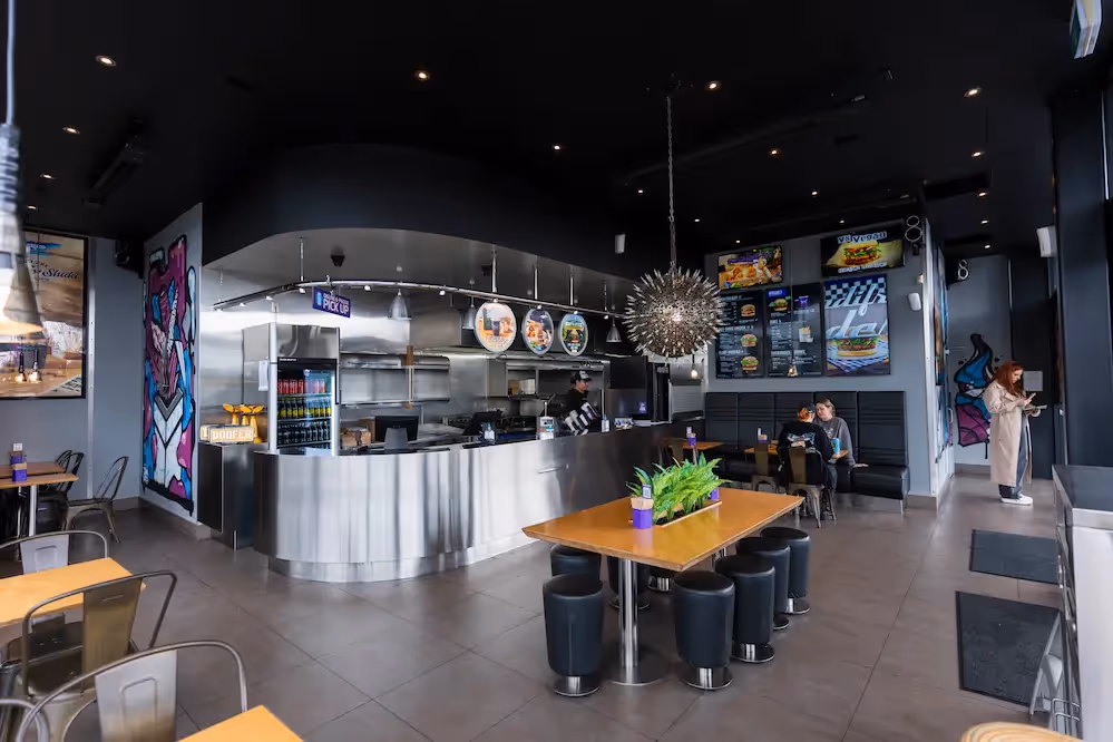 BurgerFuel Fairy Springs in-store seating 3