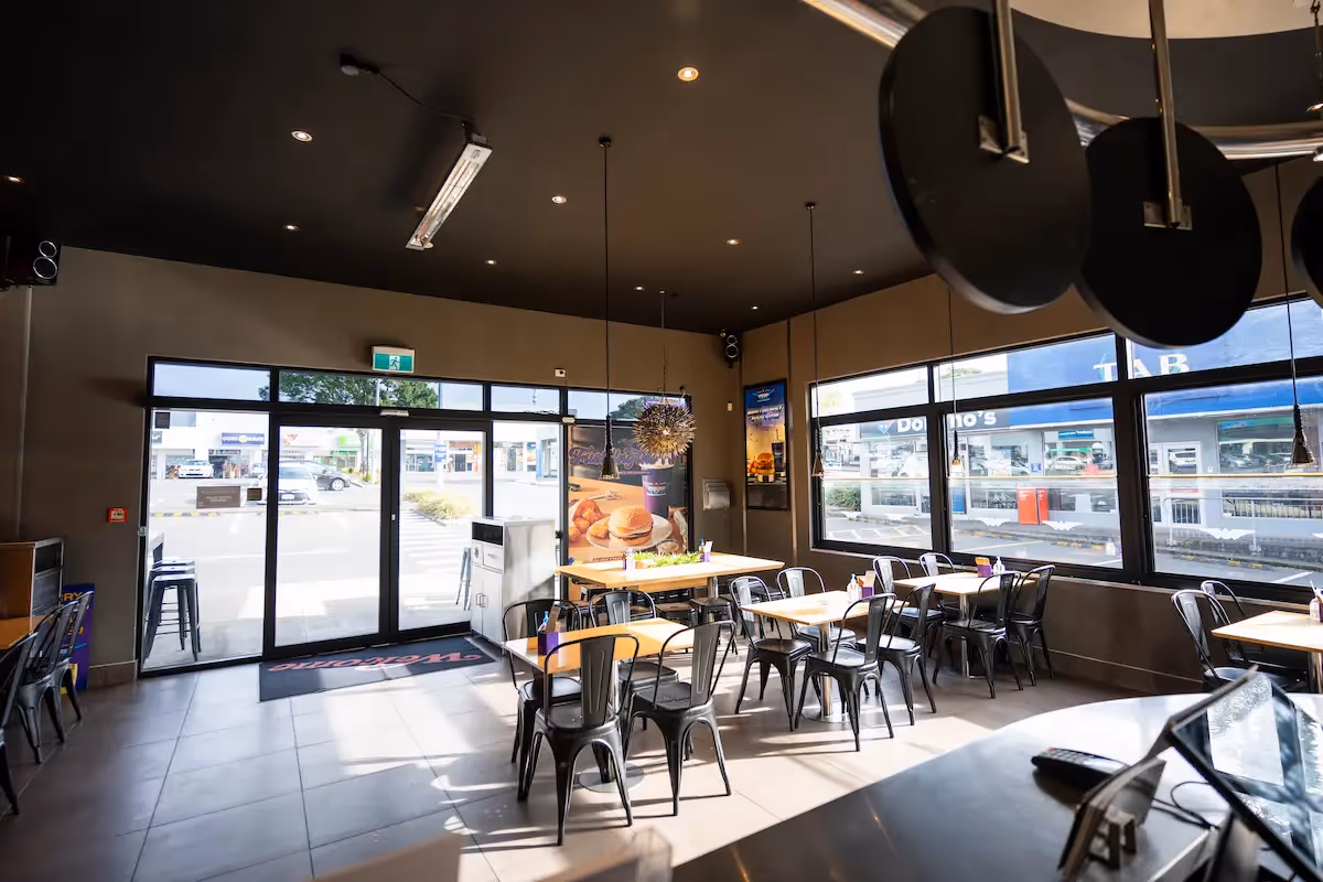 BurgerFuel Mt Wellington interior 