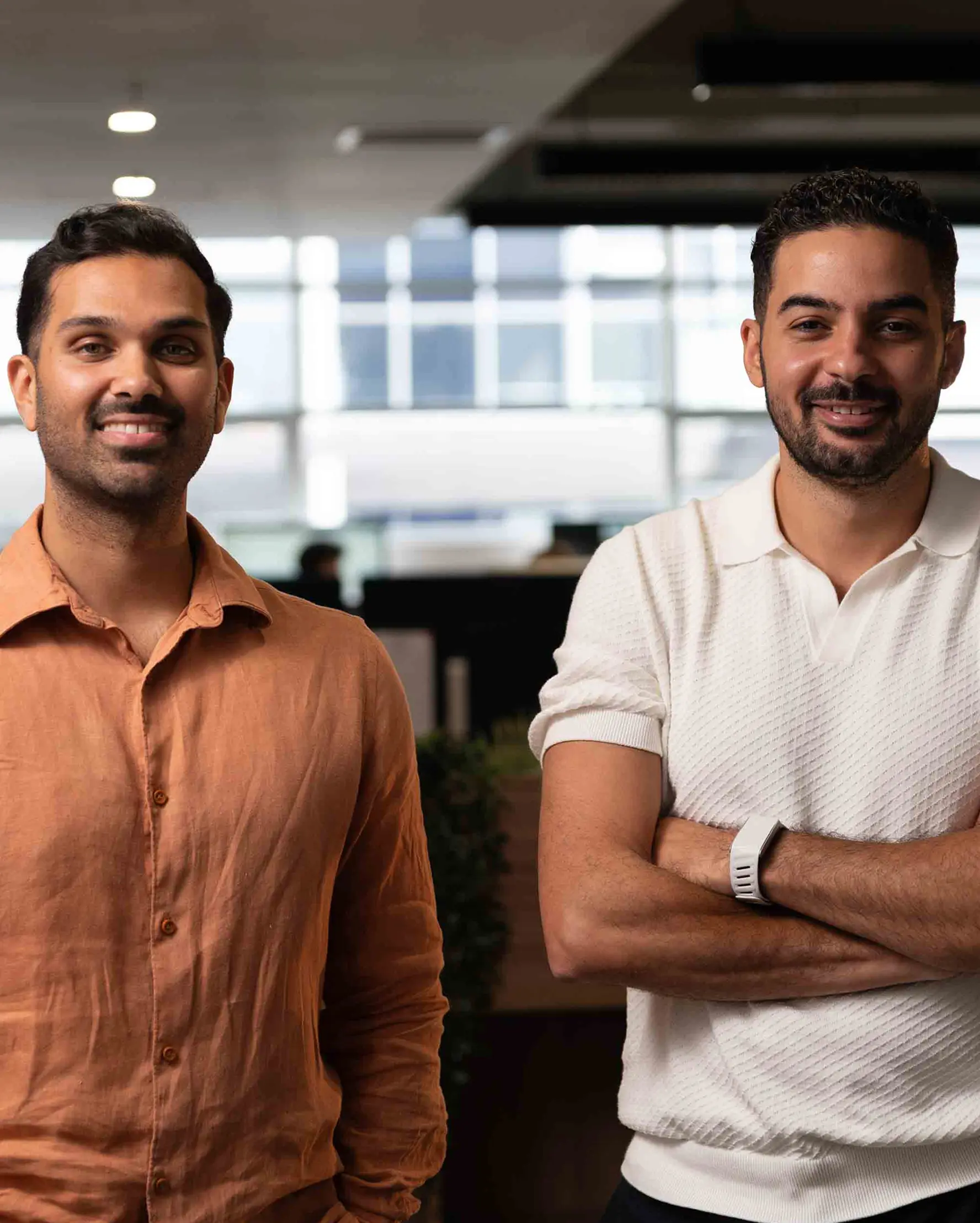 Image of the Paylater Travel founders, Yannik and Faraouk