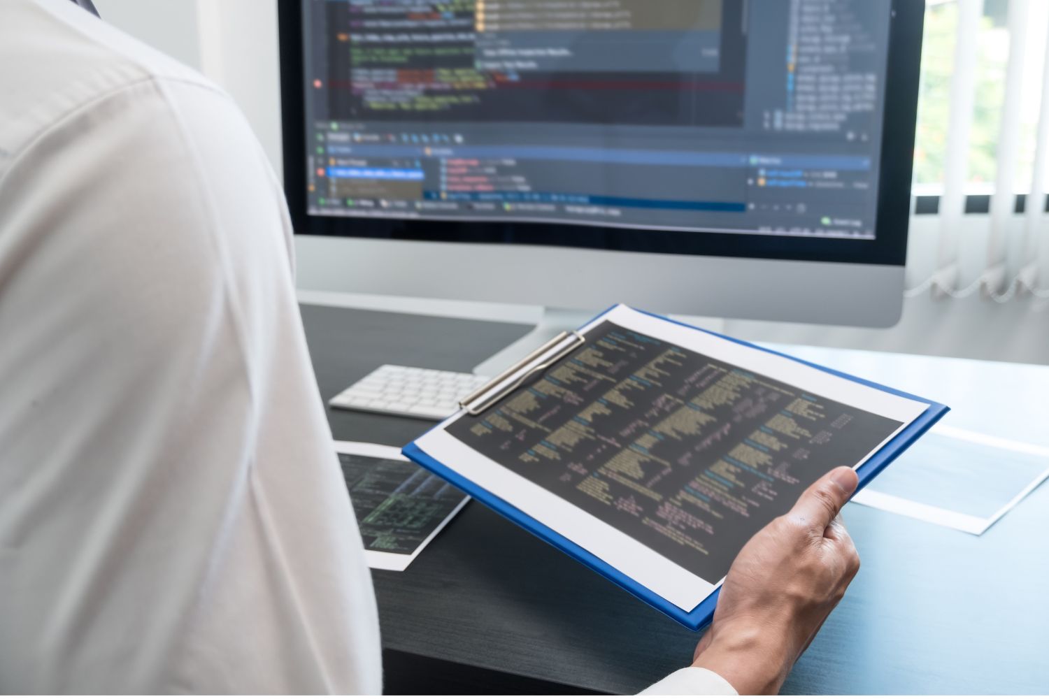 IT expert performing proactive monitoring