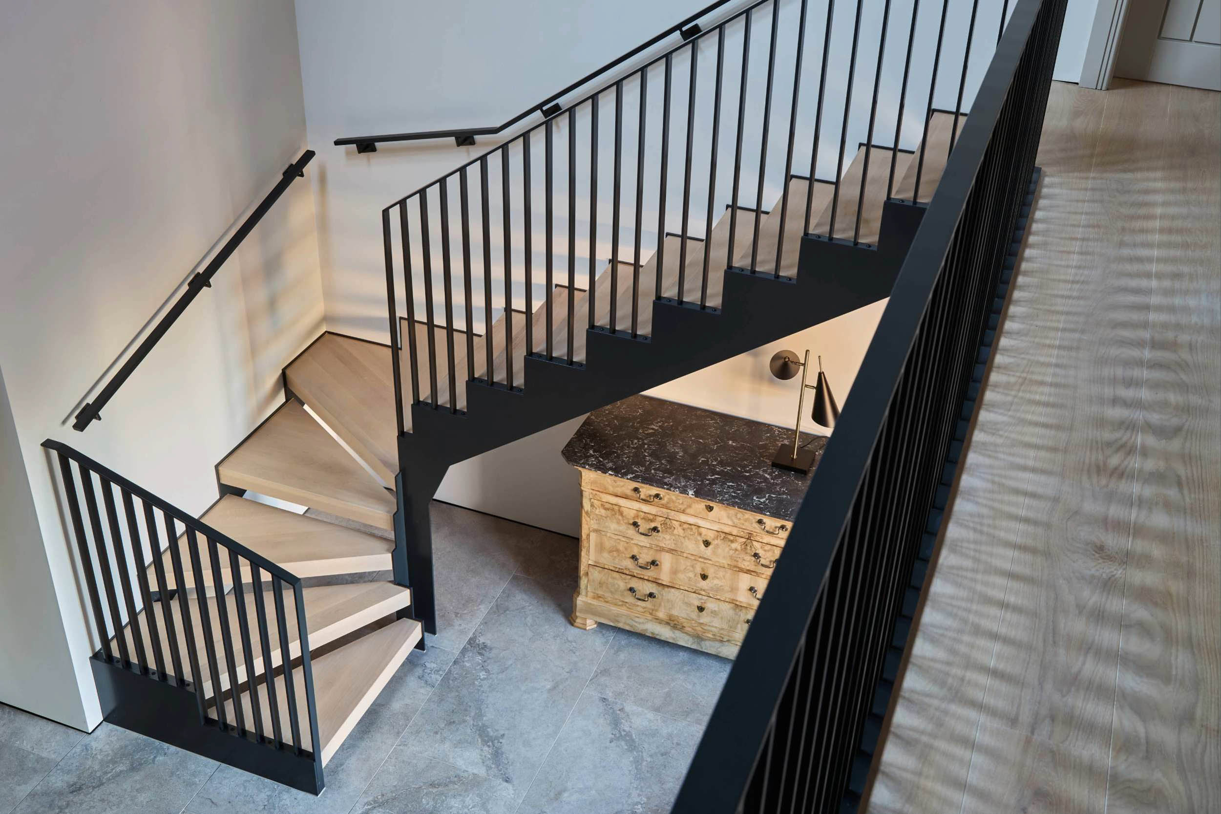 The defining cut edge of our 'Seam' range highlights the true character of this striking design. By using 10mm steel plate, we reduce material thickness, resulting in a modern take on a nostalgic style.