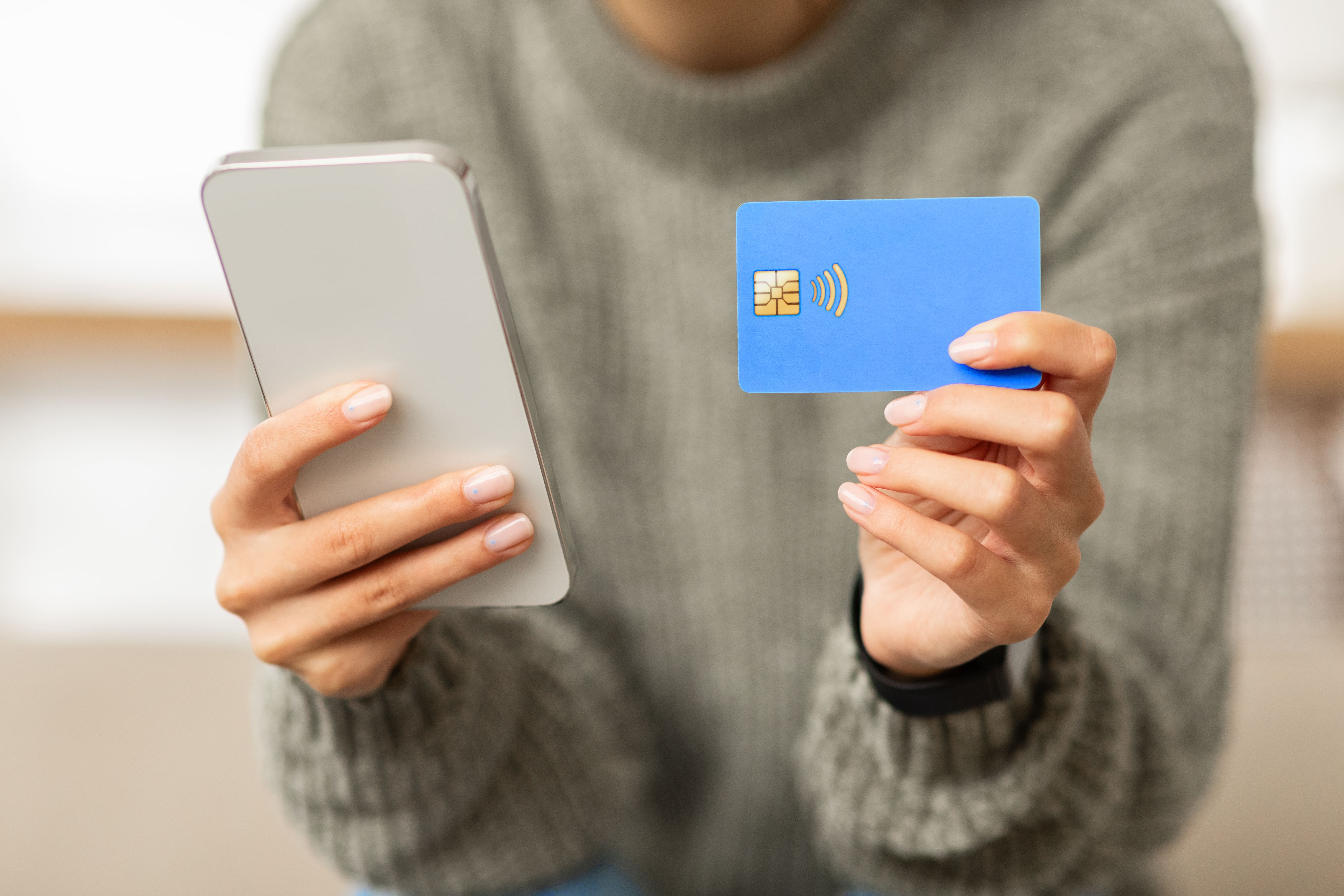 El impacto silencioso de las tarjetas en tu historial crediticio