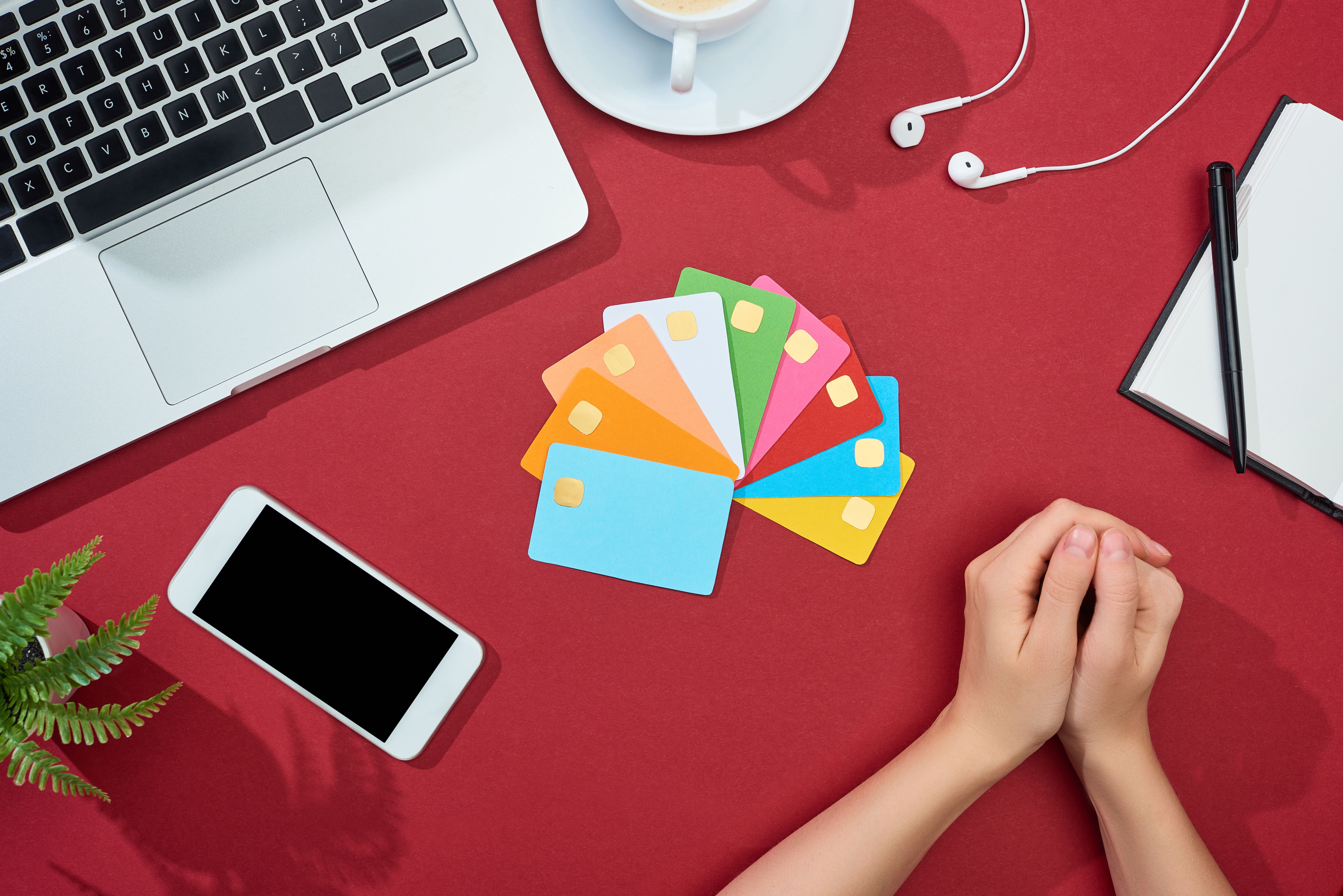 Tarjetas virtuales: Cómo crearlas y personalizarlas sin complicaciones