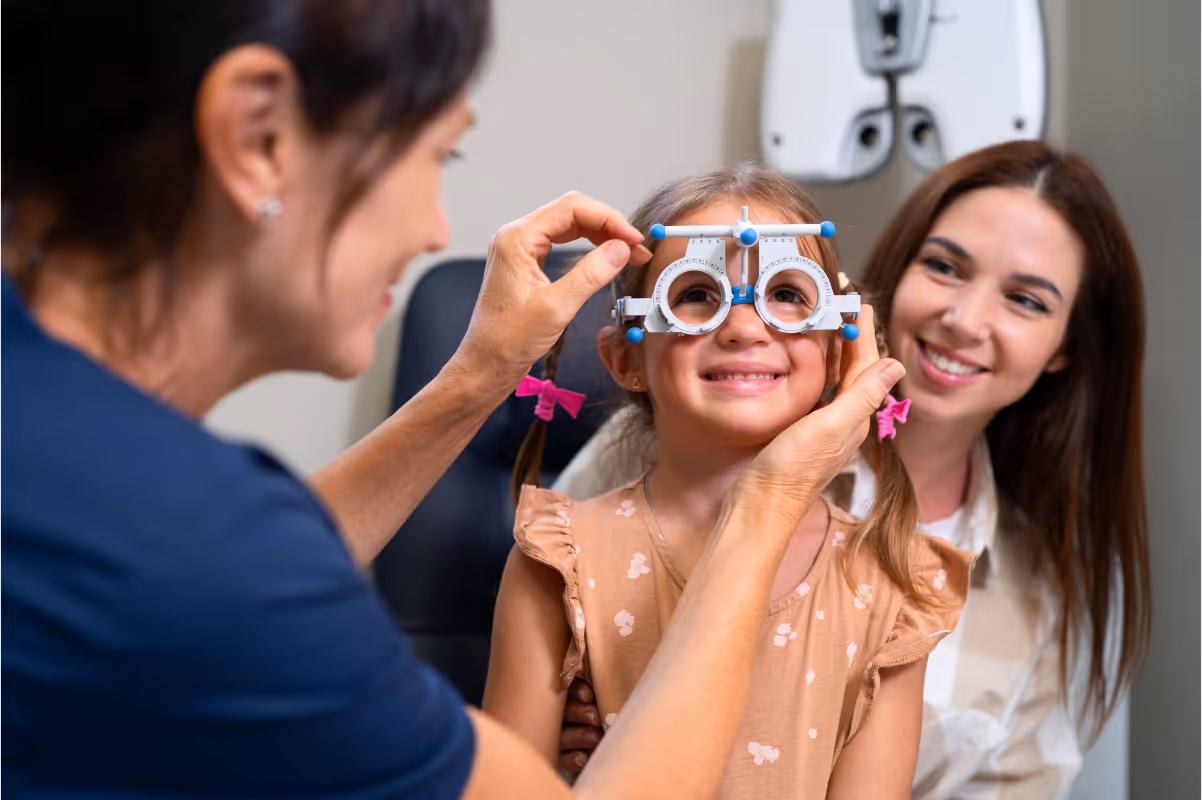 kids having her eyes tested