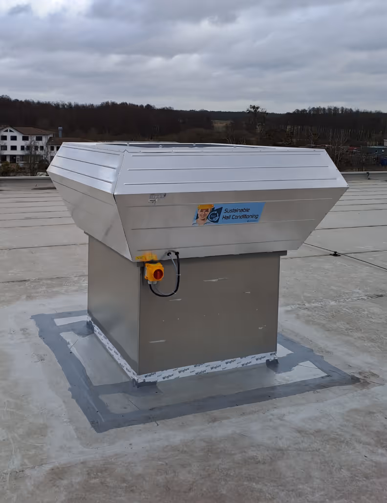 Exhaust fan on the hall roof for efficient cooling of the production hall