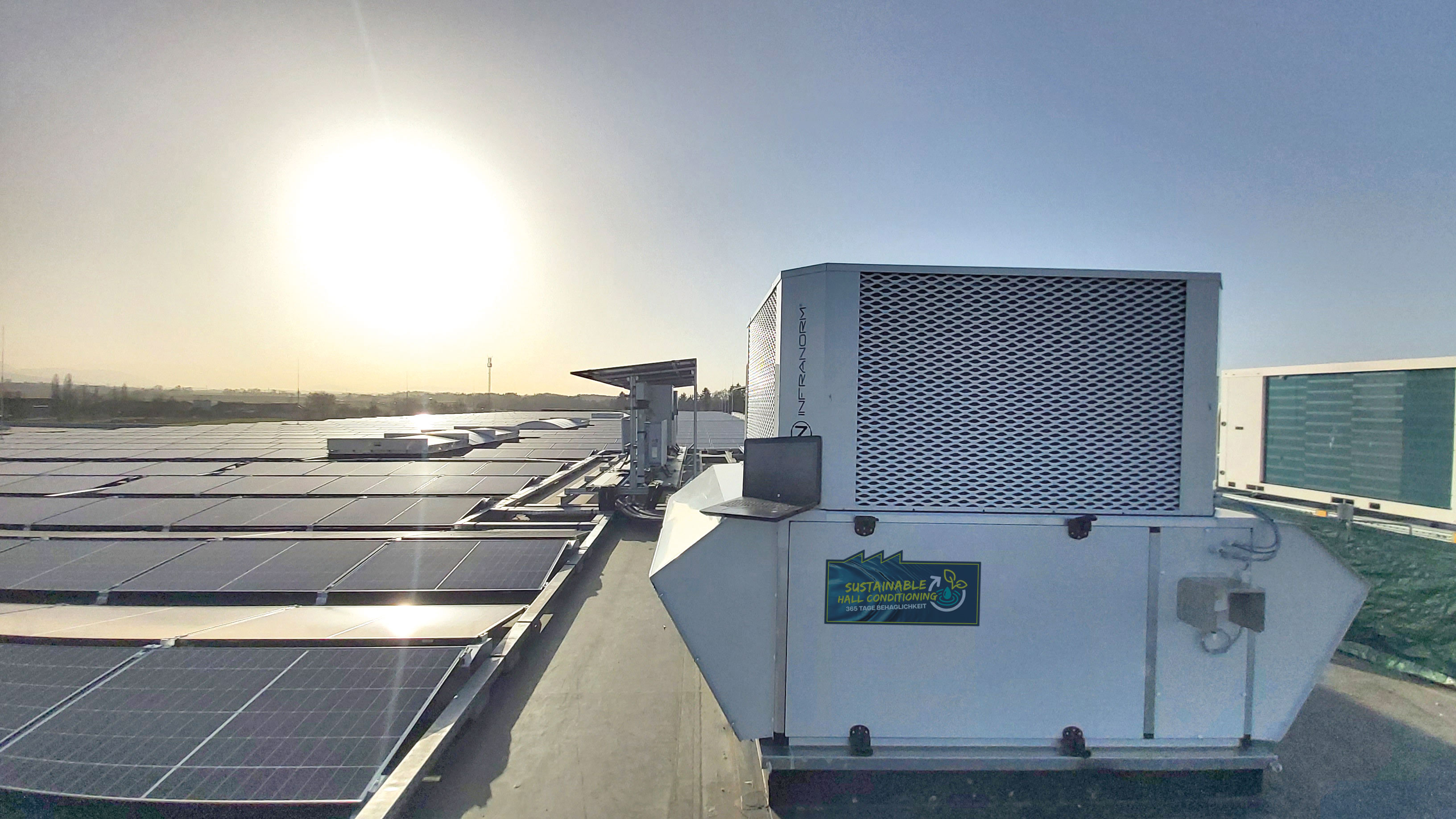 Sustainable Hall Conditioning System auf Dach