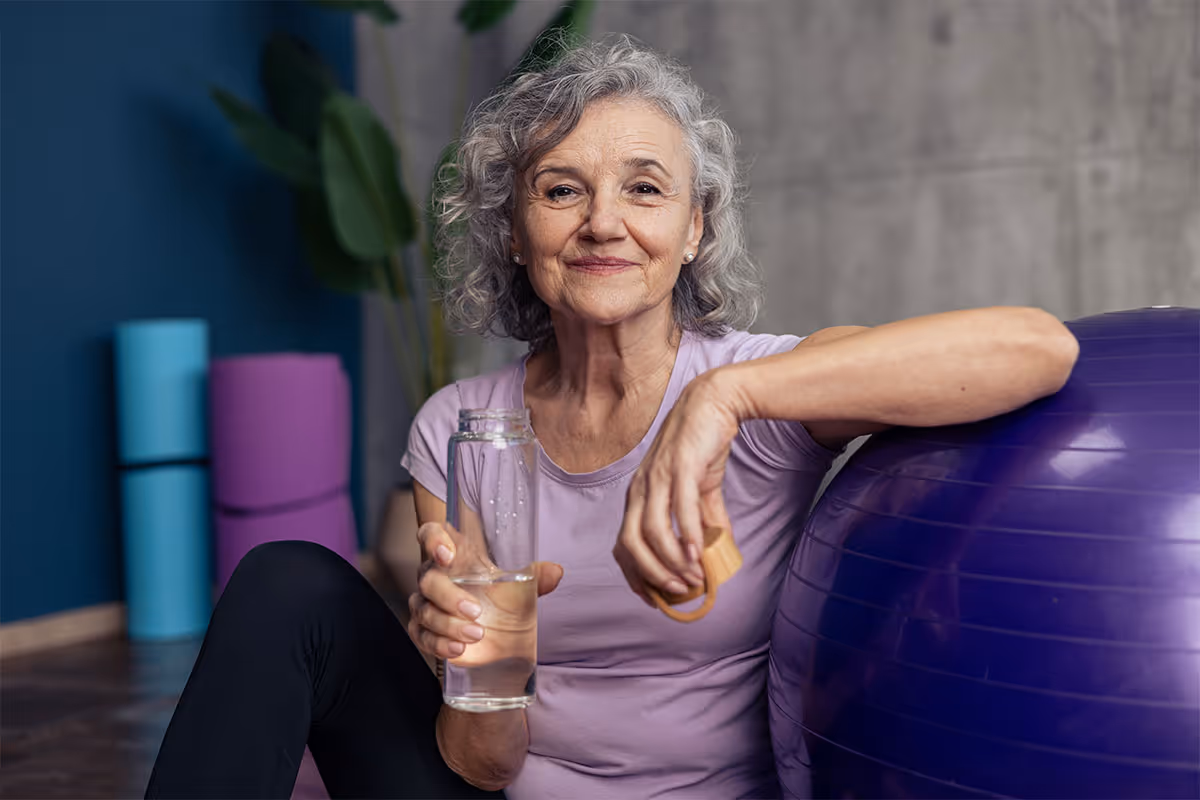 personal trainer in exercise science helping a woman on her fitness journey for overall health and healthy lifestyle in Toronto