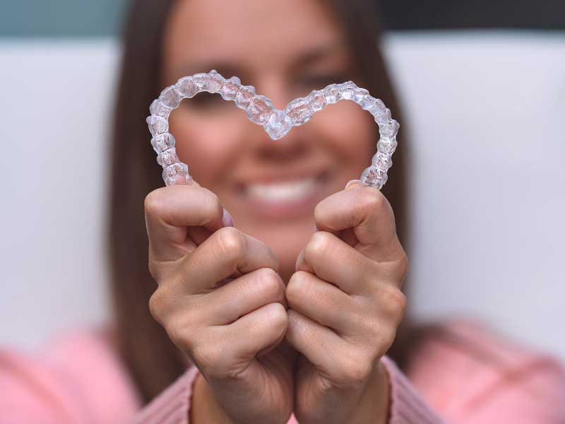 Dentist Riverside CA | Invisalign, a new way to Straighten Teeth