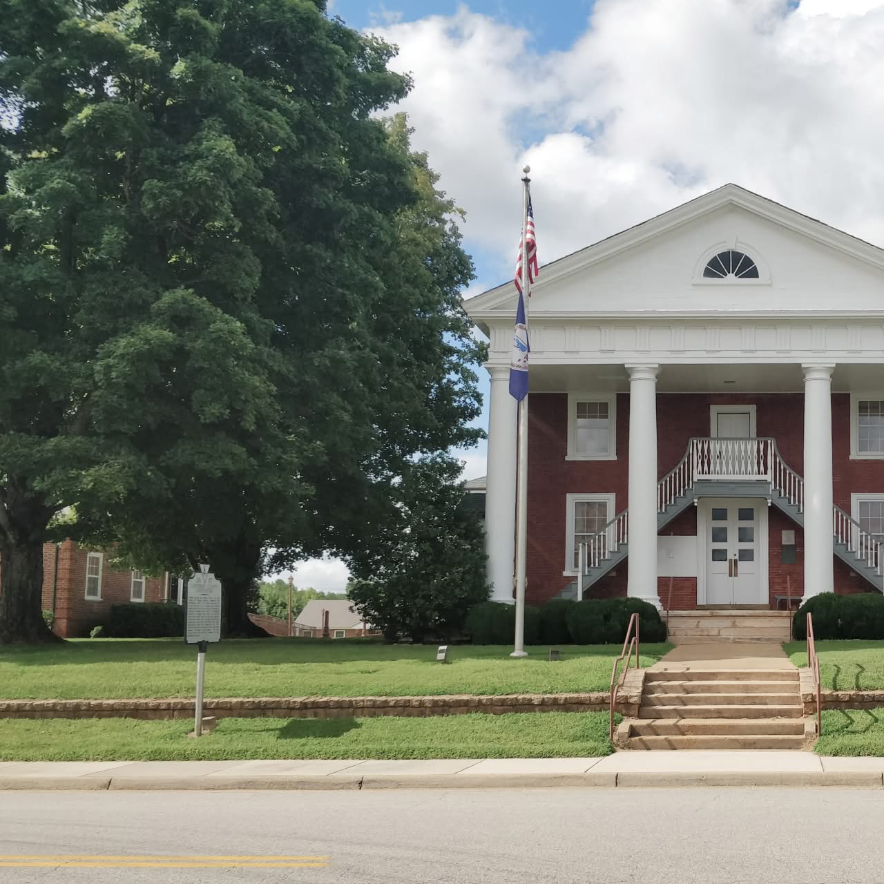 Green funerals in Lunenburg, VA