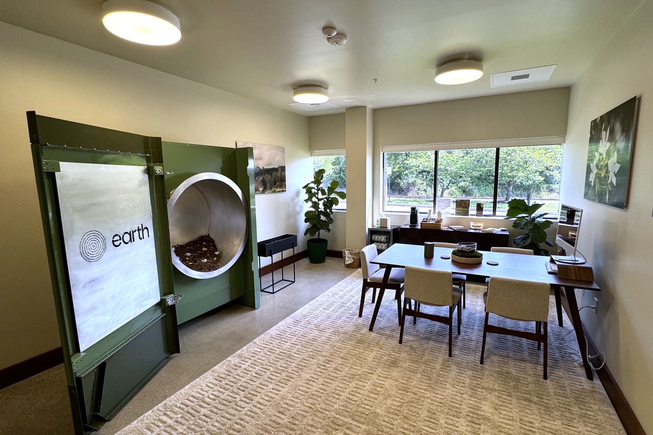 A showroom to learn more about the soil transformation process