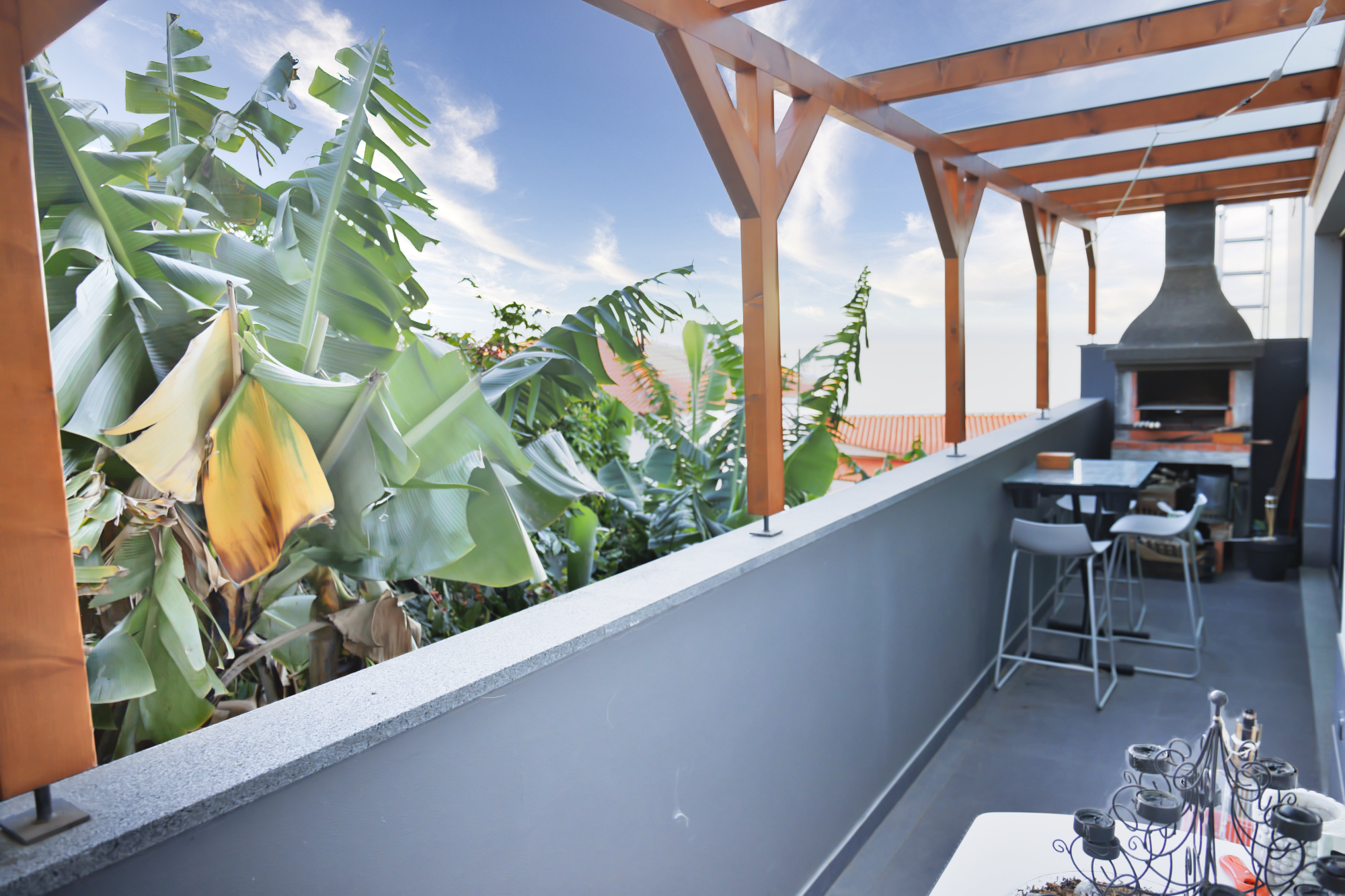 Second bedroom with natural light, Funchal property