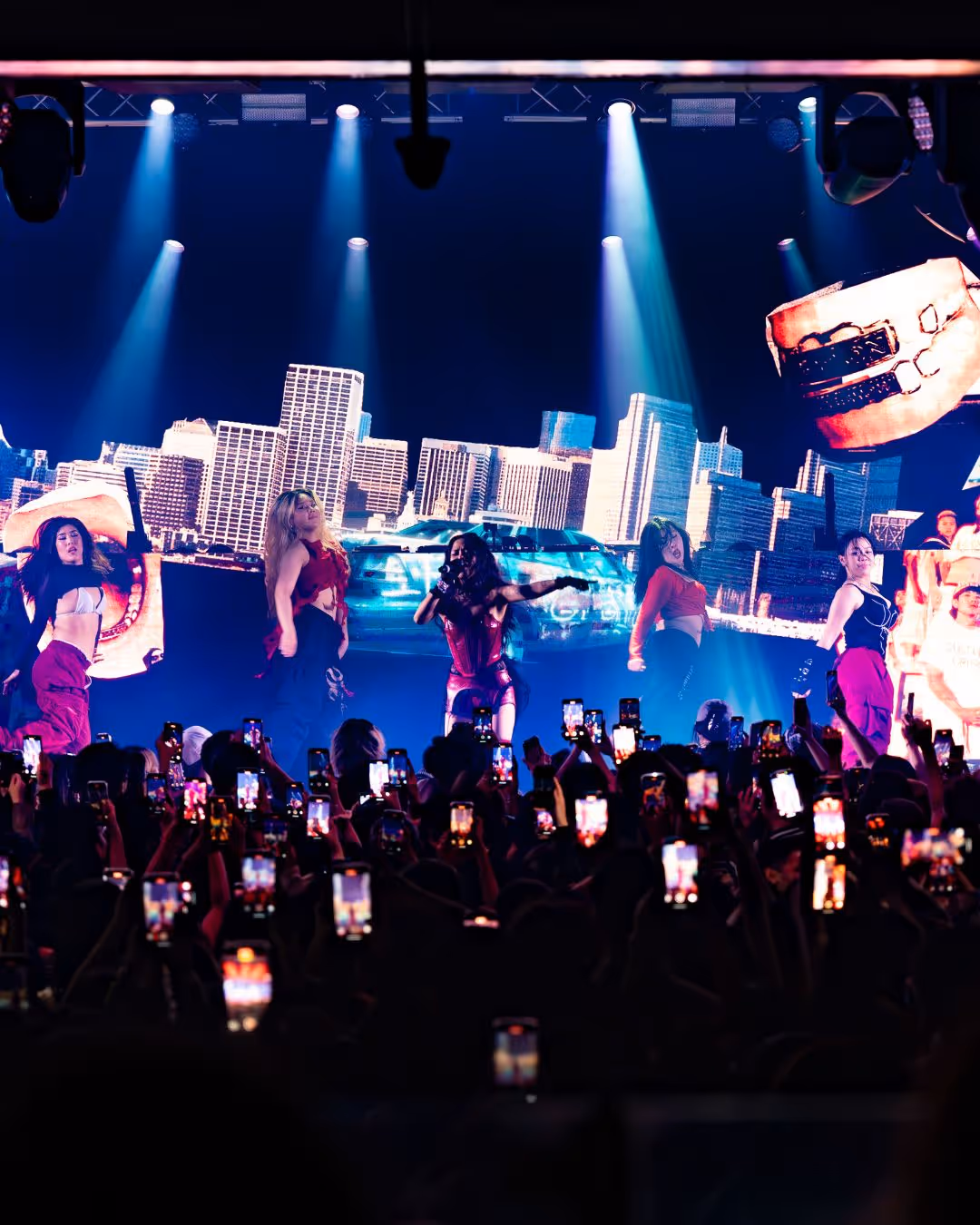 tlinh live in Australia