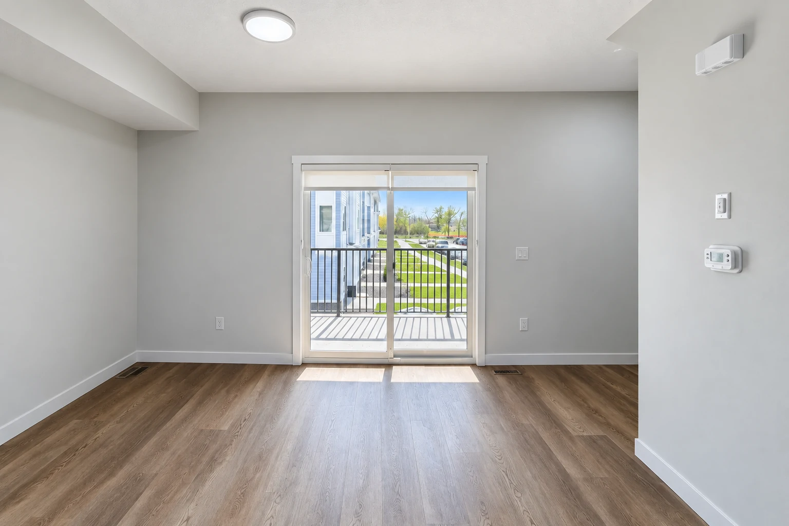 Living and dining area — 5105 85 Ave NE at Peace Valley