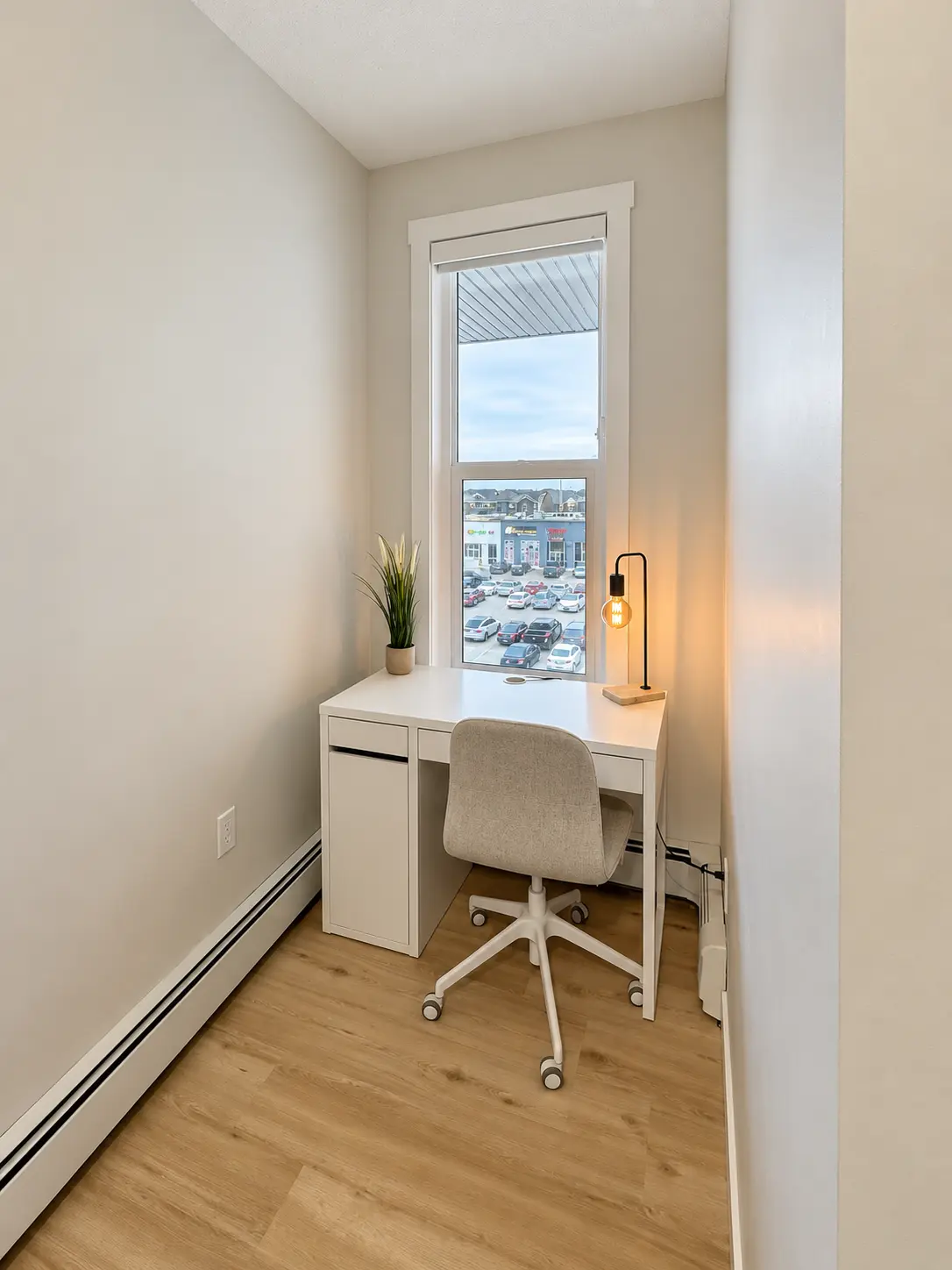Window-side study nook at Saddlepeace Village