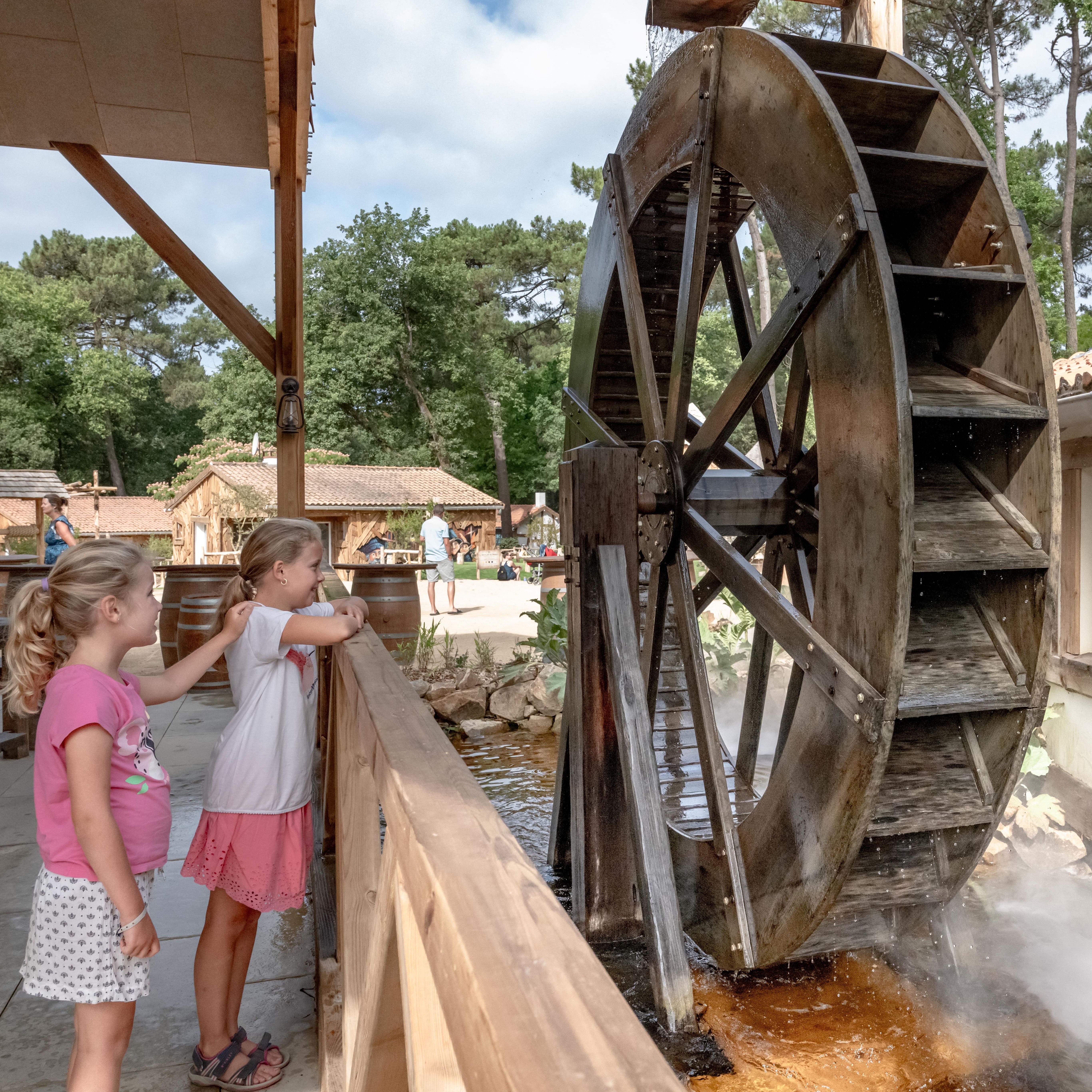 Roue du moulin_camping au bois des biches