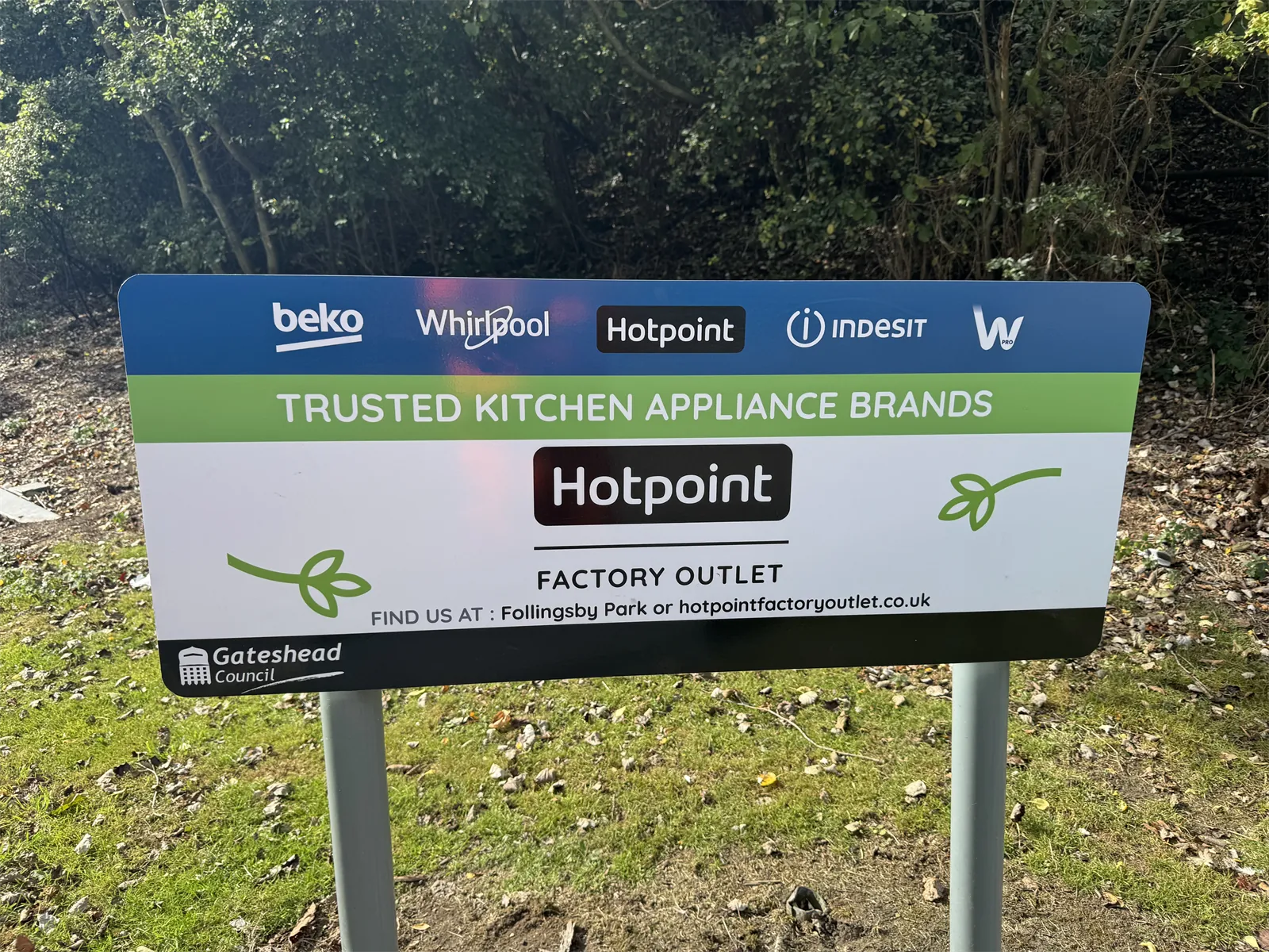Hotpoint Factory Outlet roundabout sponsorship sign in Gateshead