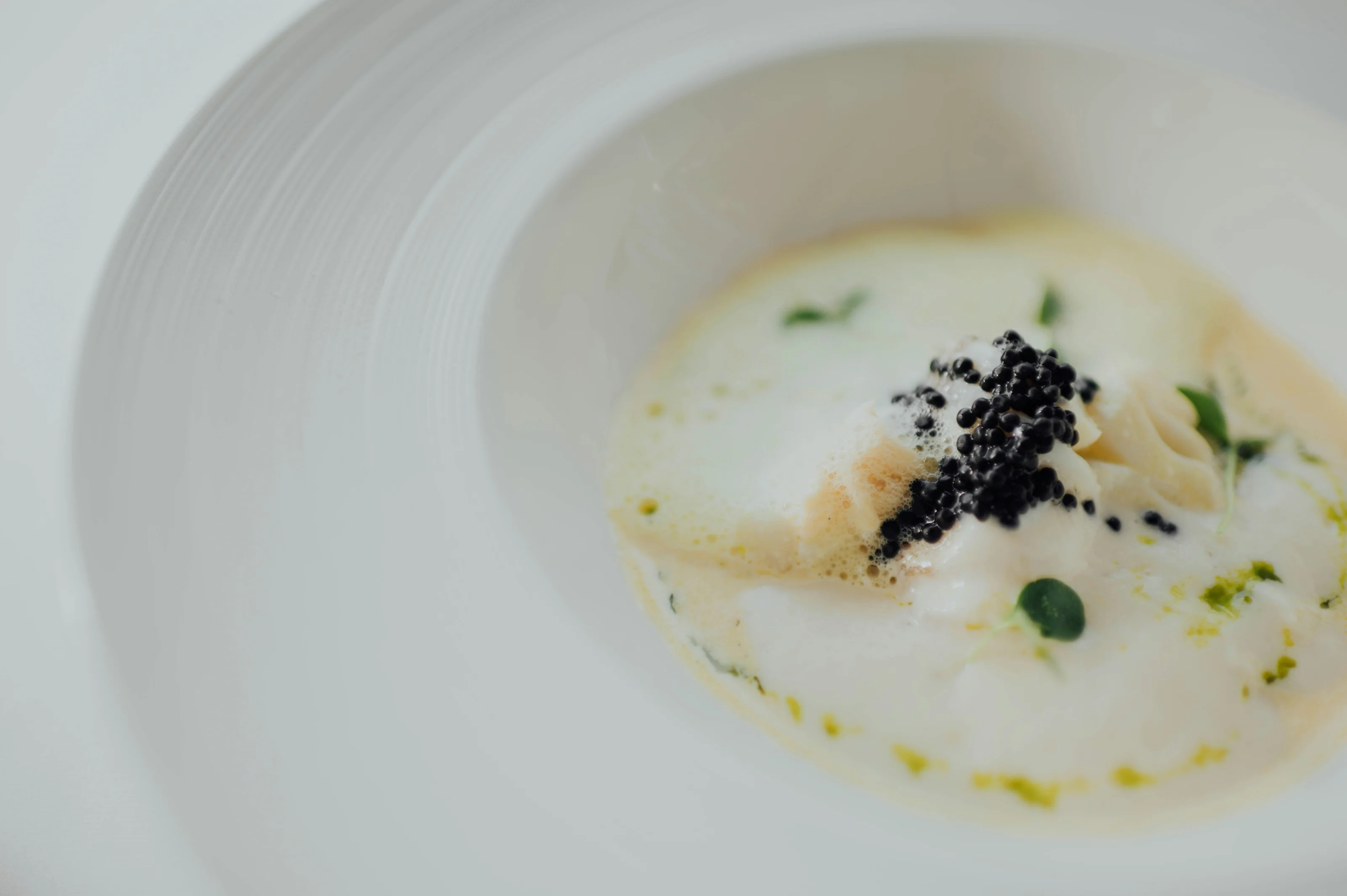 Foto van een mooi visgerechtje bereid door Swannery catering