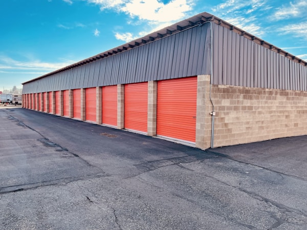 Self storage facility in Idaho 

City storage Idaho Falls 

https://www.citystorageif.com/