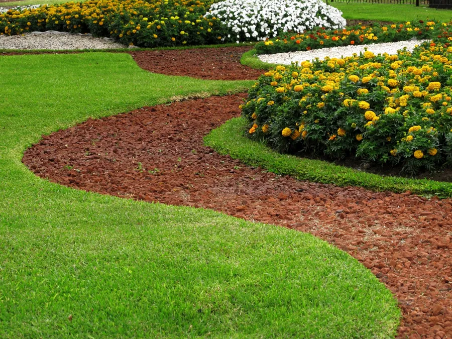 artificial-turf-landscaping-garden-design-mulch-beds