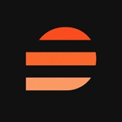 Logotipo com três barras horizontais em tons de laranja sobre fundo preto, formando um círculo incompleto.