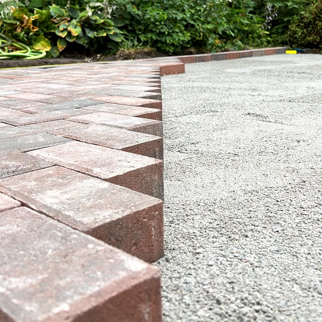 Patio edging contractor near me in Edina by Sota Landscaping 