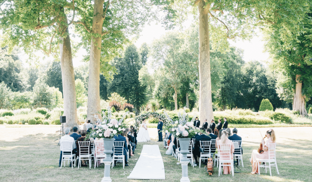 Domaine événementiel d'exception niché en pleine nature pour la célébration d'un mariage.