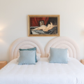 Chambre lit double au Domaine du Grand Morin