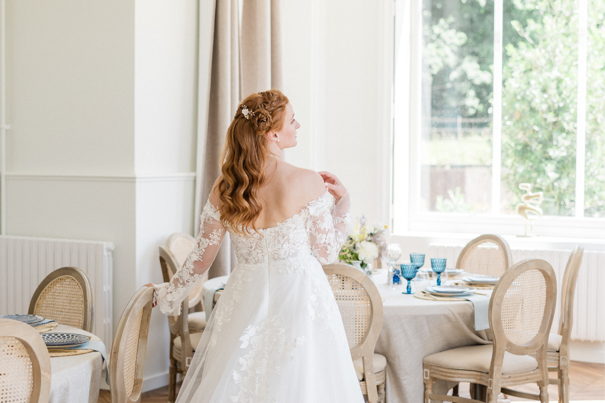 Mariée en robe blanche au Domaine du Grand Morin.