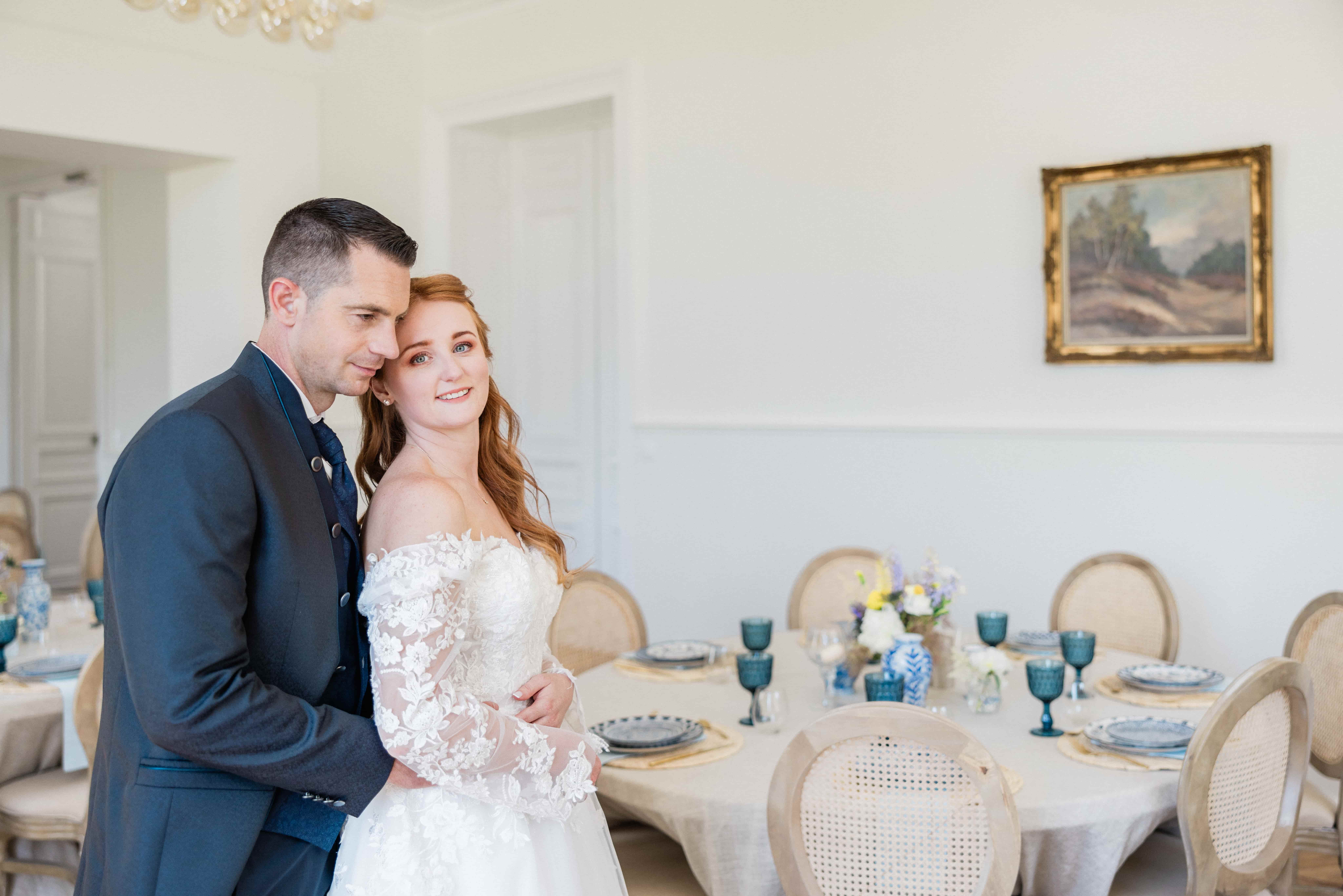 Couple de mariés au château du Grand Morin.