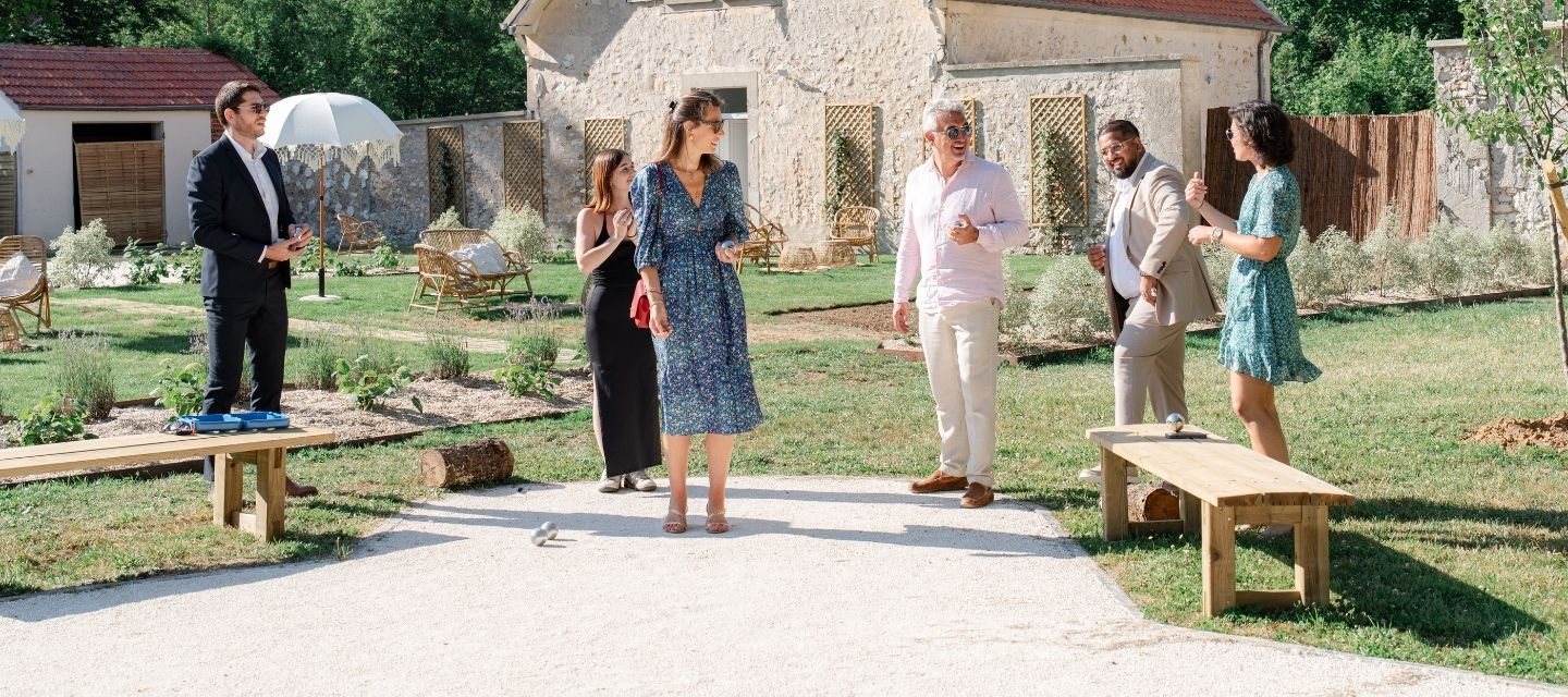 Espace pique-nique aménagé au Domaine du Grand Morin.