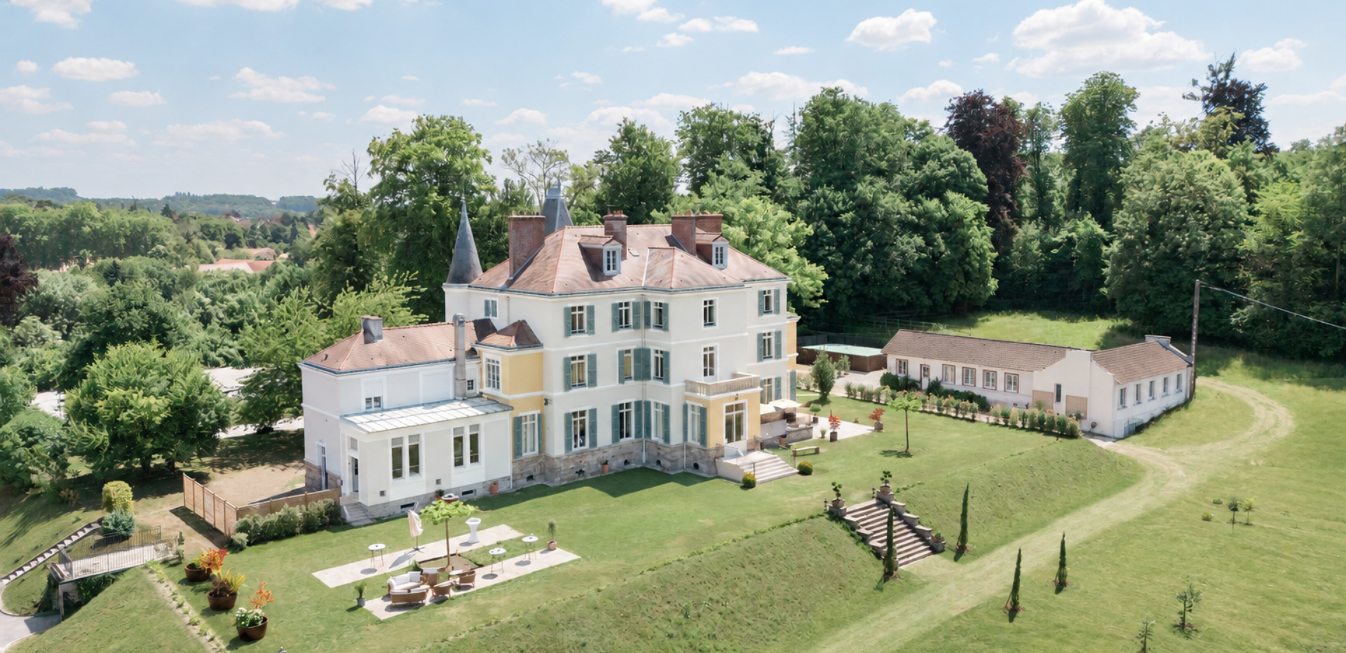 Vue aérienne du Domaine du Grand Morin.