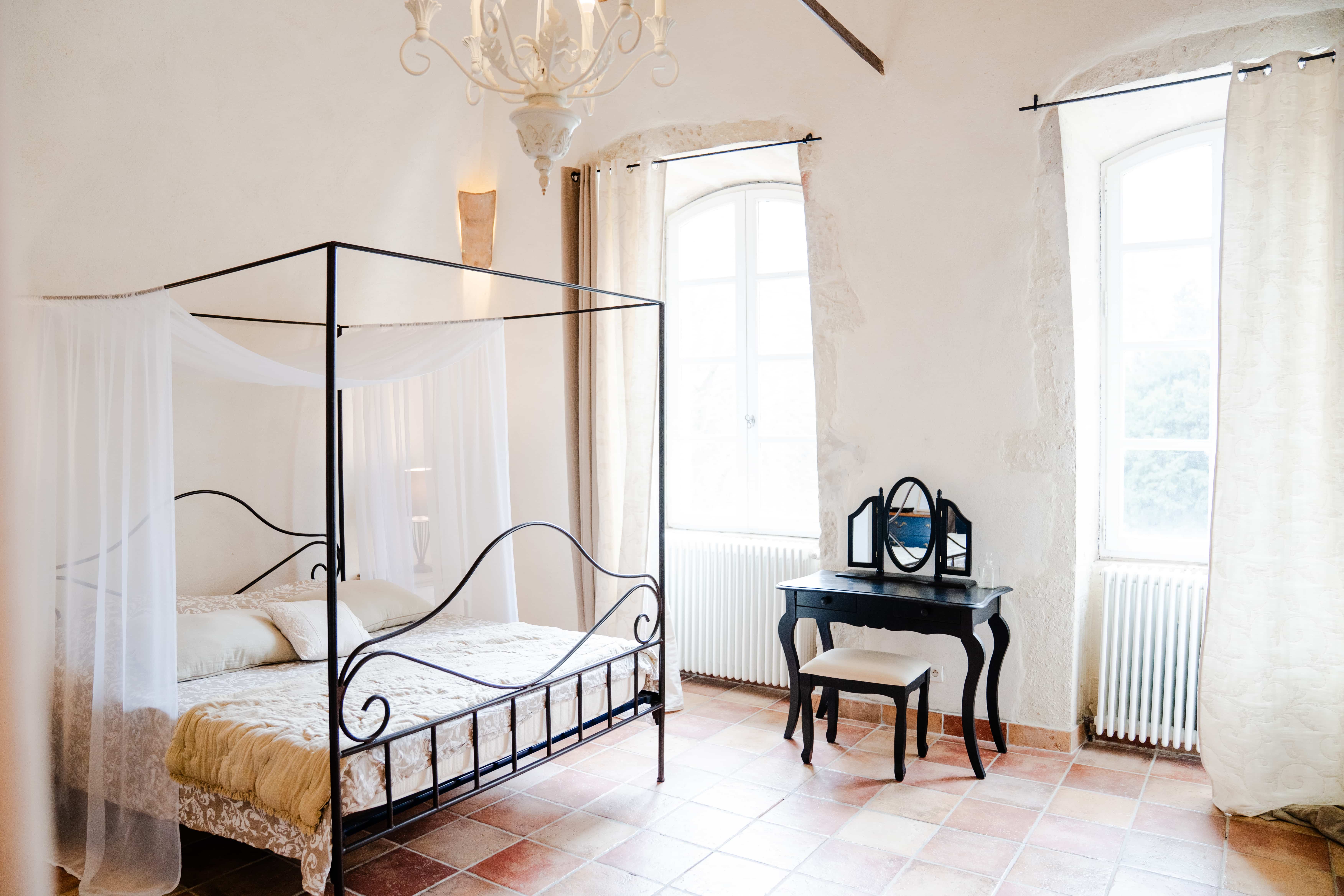 lit chateau confortable au domaine des barrenques